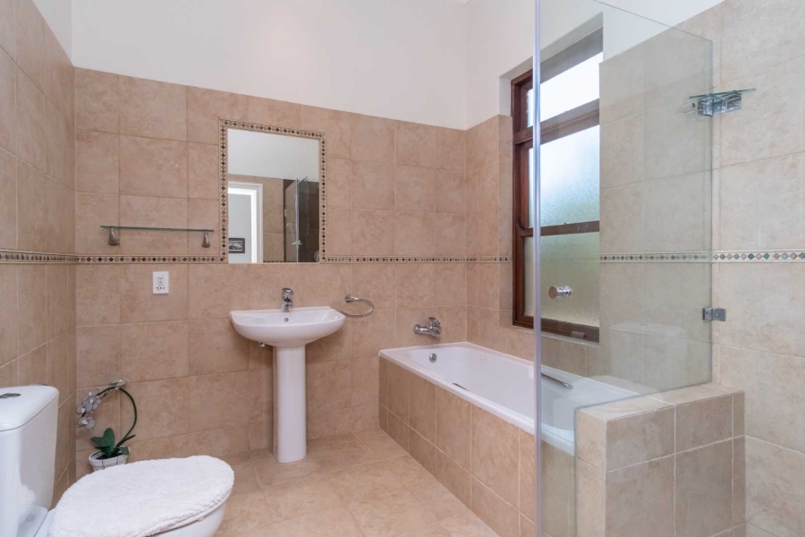 4 Bedroom Property for Sale in Kenrock Country Estate Western Cape